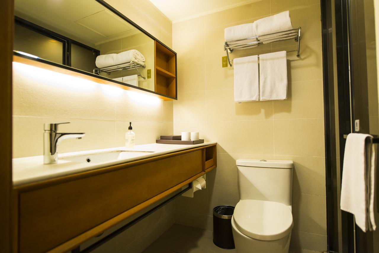 Ji Hotel Shanghai Jiangqiao Wanda Plaza Buitenkant foto